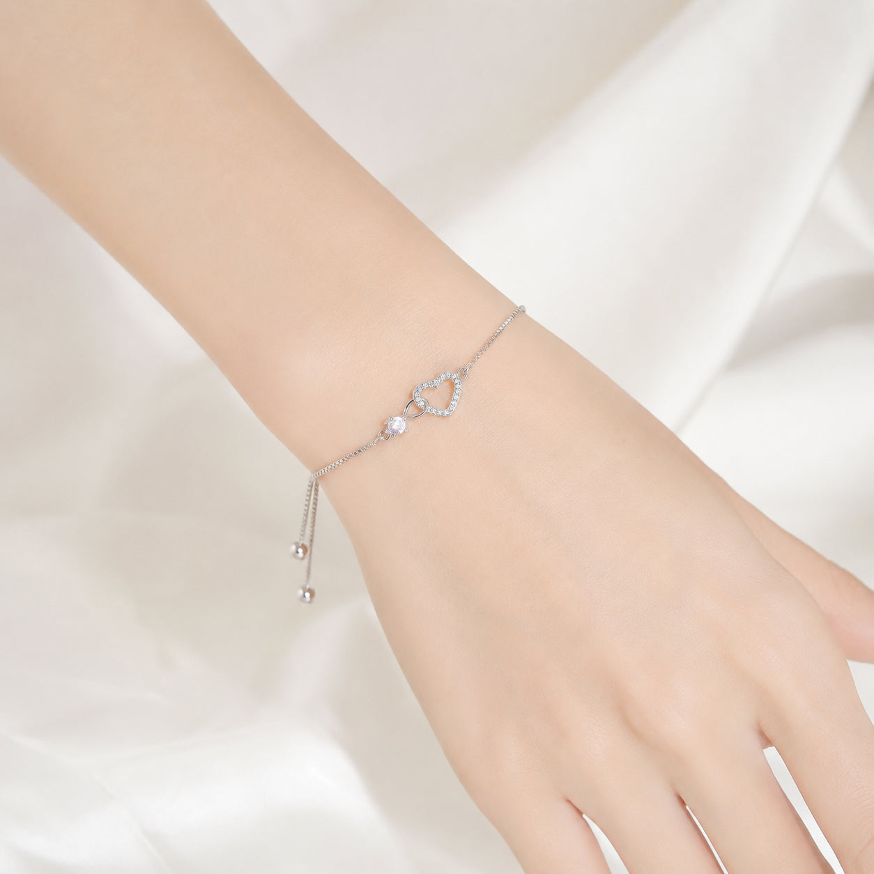 สร้อยข้อมือหัวใจ2061