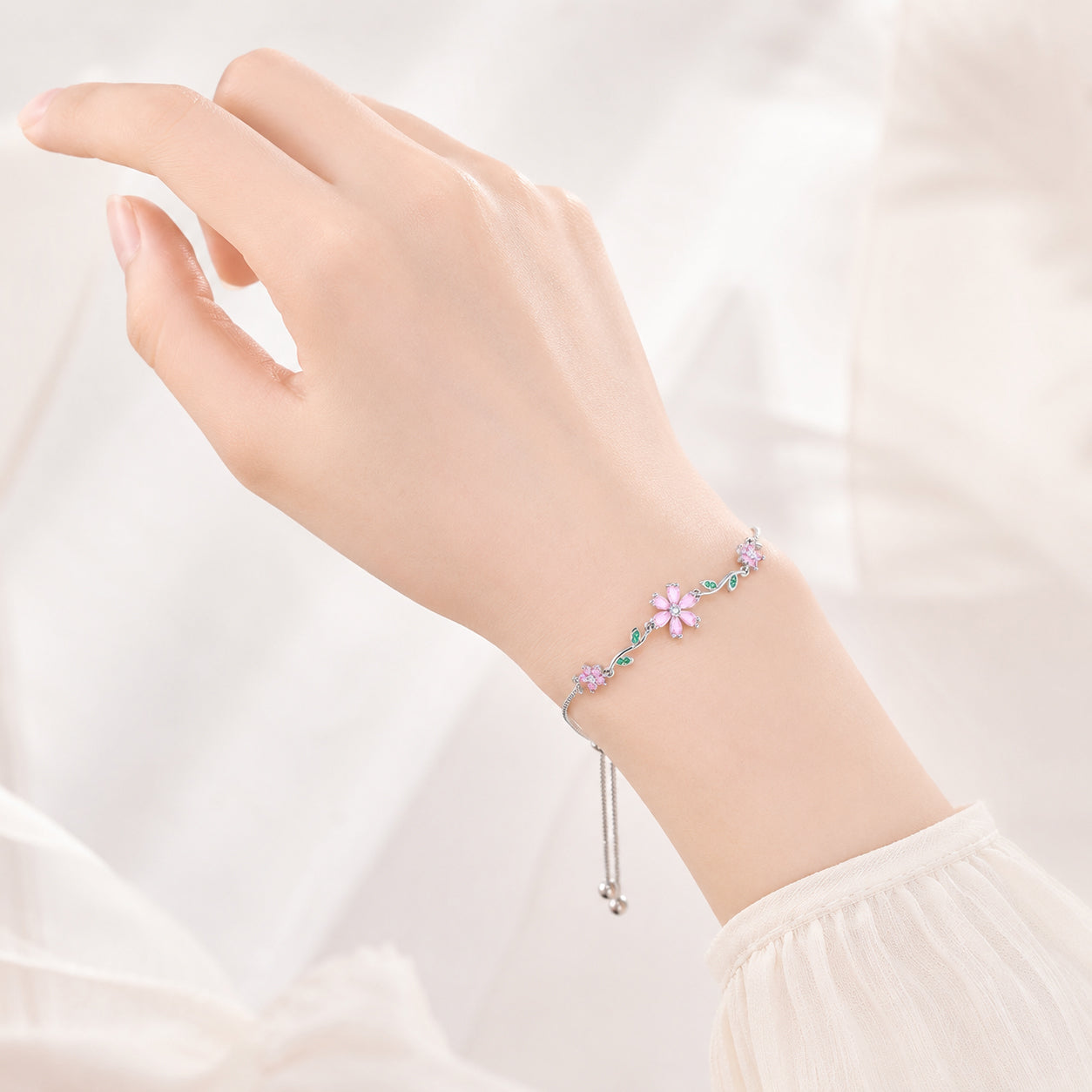 สร้อยข้อมือดอกไม้ 2860