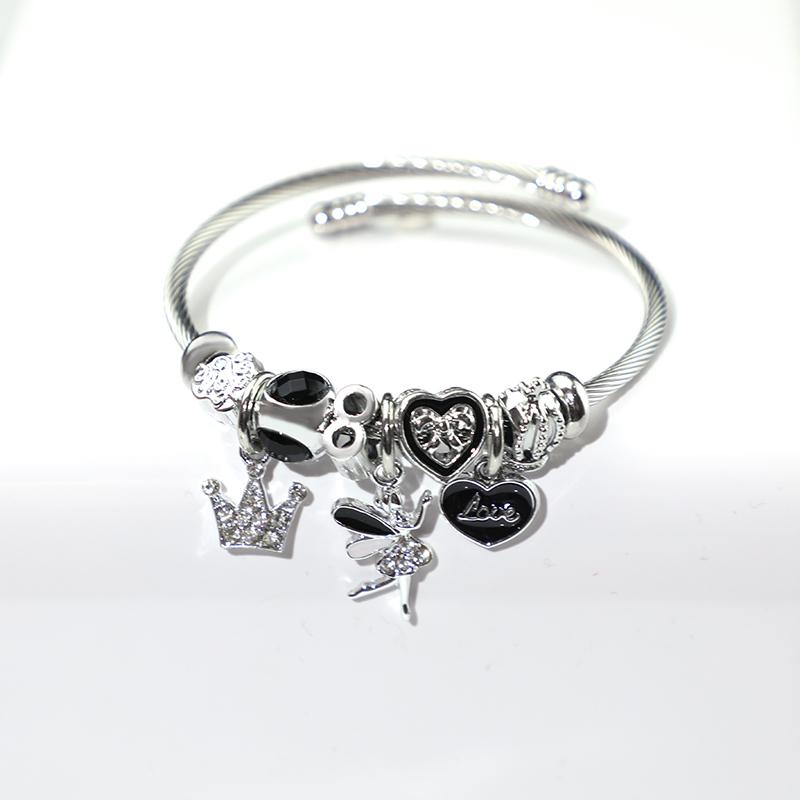 สร้อยข้อมือแฟชั่น ดีไซน์เรียวบาง พร้อมกล่องของขวัญ | Slim Fashion Bracelet with Gift Box