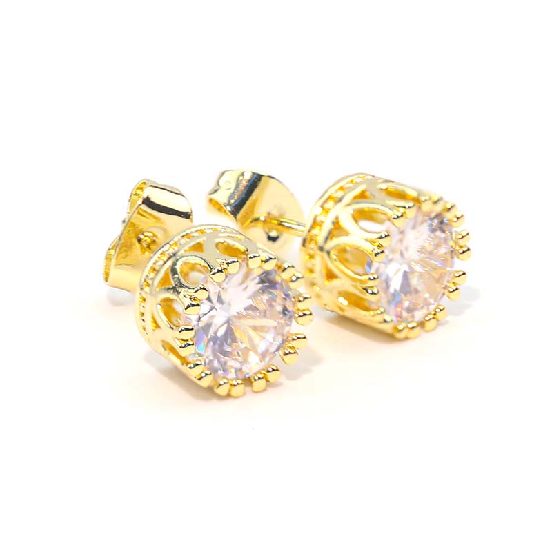 ต่างหูเพชรมงกุฎทองคำ Crown Zircon Gold Earrings - angle view