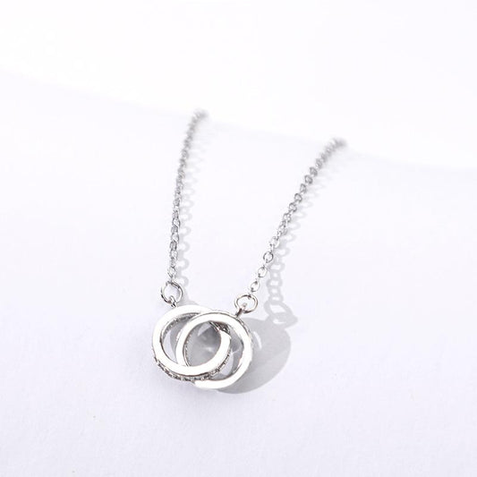 สร้อยคอจี้วงแหวน Mobius วิบวับ เรียบหรู 2568