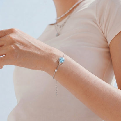 สร้อยข้อมือพลอยหยดน้ำสีฟ้า3112 | Blue Teardrop Gemstone Bracelet