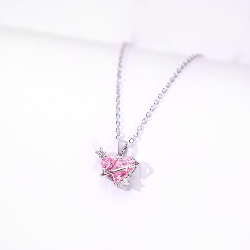 สร้อยคอจี้หัวใจสีชมพู วิบวับหวาน 2550